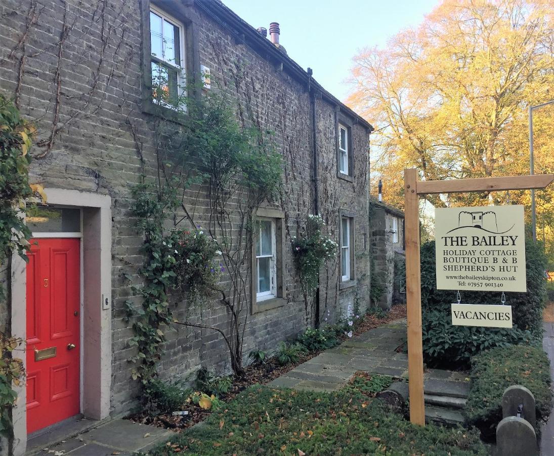 The Bailey Shepherd'S Hut And Holiday Cottage Skipton Exterior foto